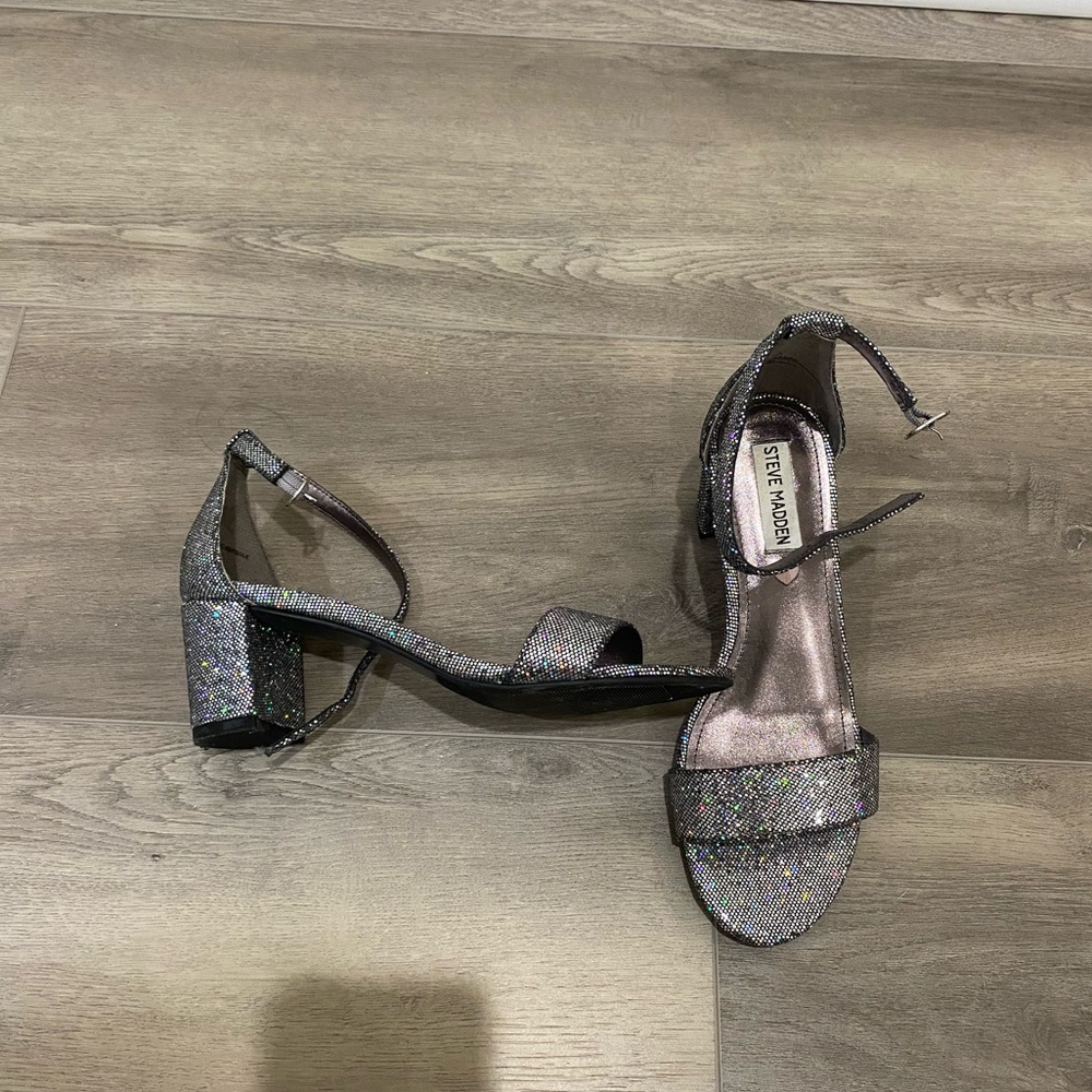 STEVE MADDEN glittery heels